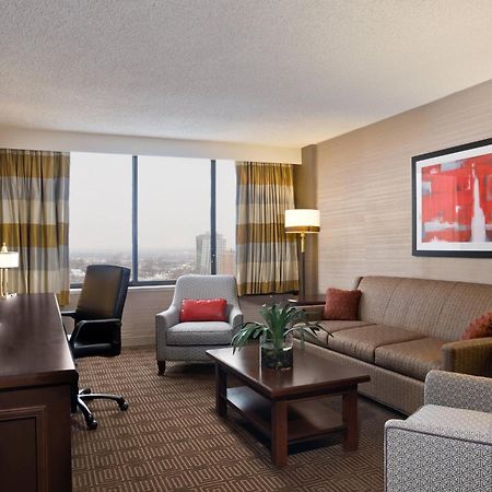 Sheraton Philadelphia University City Hotel Exterior photo