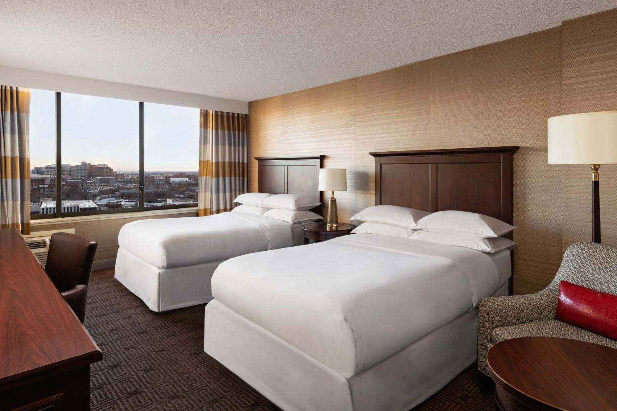 Sheraton Philadelphia University City Hotel Exterior photo